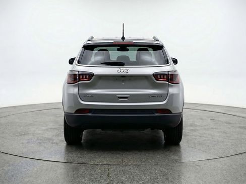 Used 2025 Jeep Compass Limited AWD/4WD image 7