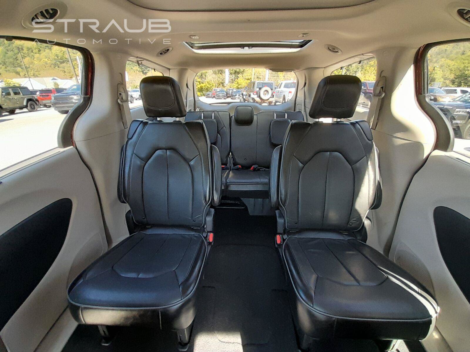 Used 2019 Chrysler Pacifica Limited FWD image 46