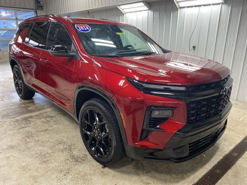 Certified 2024 Chevrolet Traverse RS w/ LPO, Floor Liner Package image 3