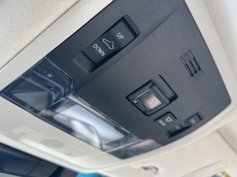 Certified 2023 Lexus ES 350 w/ Premium Package image 22