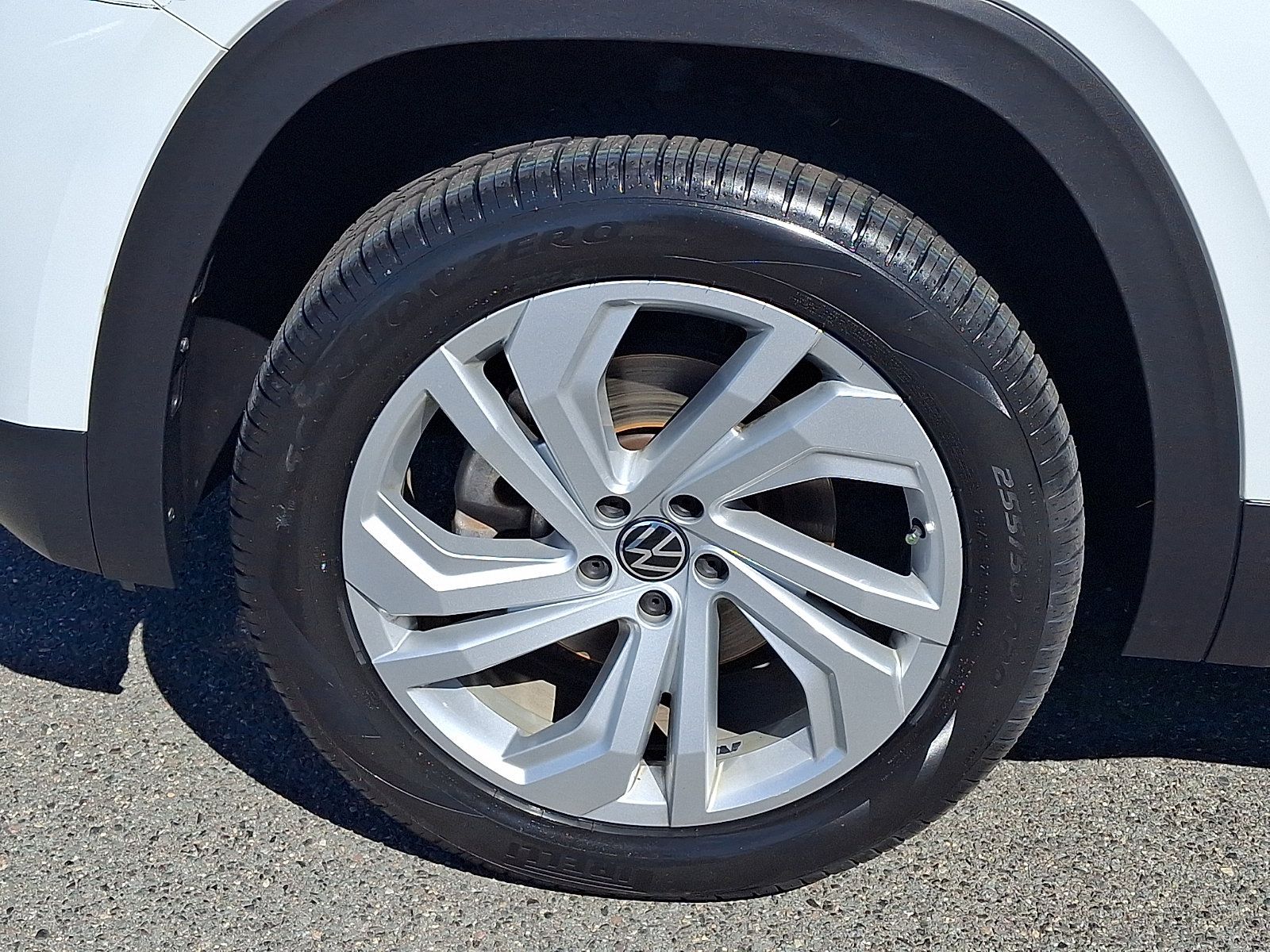 Used 2023 Volkswagen Atlas SE AWD/4WD image 8