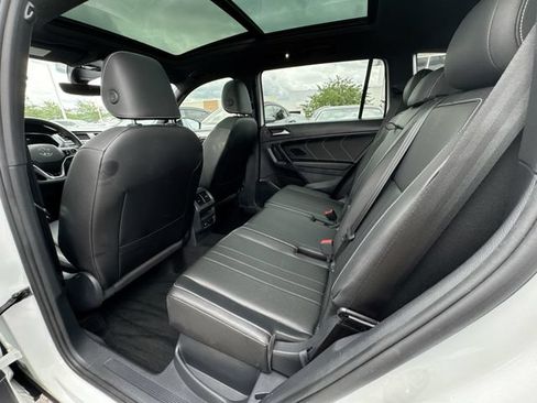 Used 2022 Volkswagen Tiguan SE R-Line AWD/4WD image 21