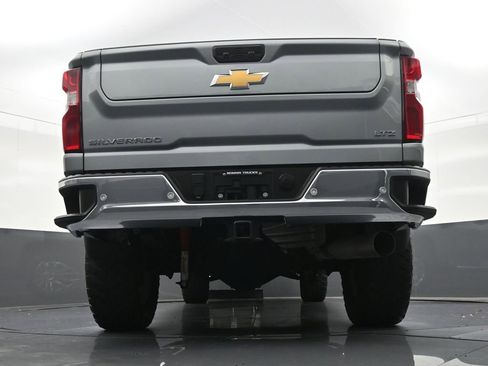 Used 2024 Chevrolet Silverado 2500 LTZ w/ LTZ Premium Package AWD/4WD image 28