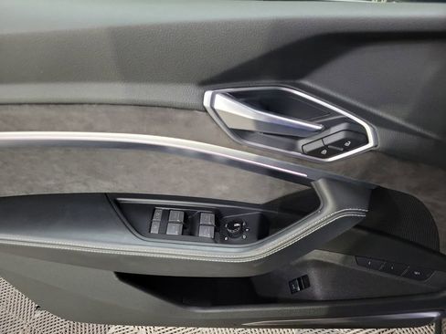 Used 2019 Audi e-tron Prestige w/ Prestige Package image 14