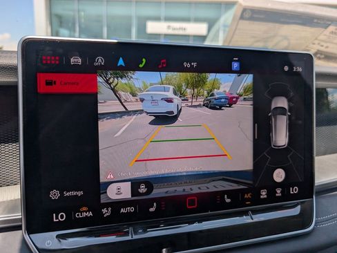 New 2025 Volkswagen Tiguan SE image 13