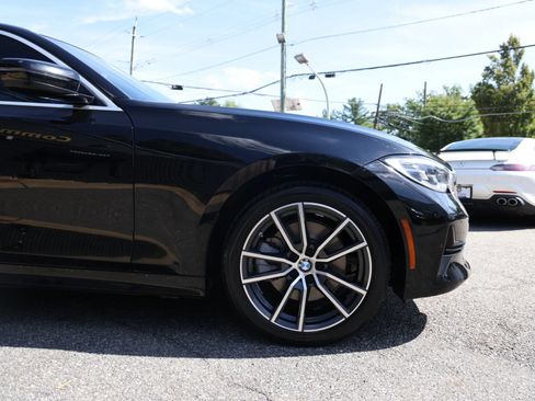 Used 2020 BMW 330i xDrive Sedan w/ Convenience Package AWD/4WD image 4