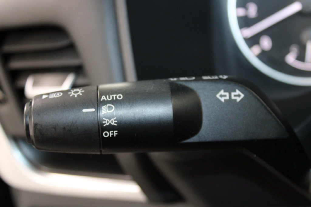 Used 2023 Nissan Rogue SV AWD/4WD image 33