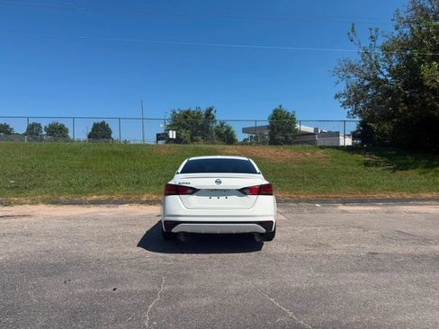 Used 2019 Nissan Altima 2.5 S FWD image 5