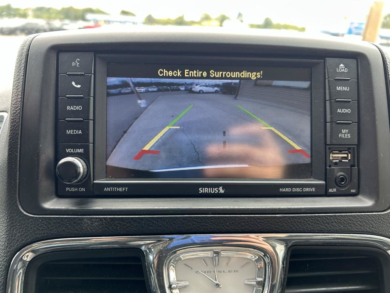 Used 2013 Chrysler Town & Country Touring-L w/ Driver Convenience Group FWD image 22