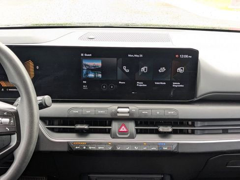 Used 2025 Kia K4 FWD image 16
