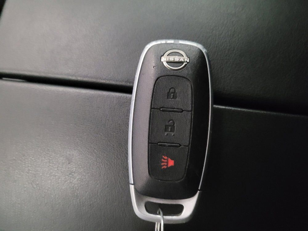 Used 2024 Nissan Rogue S FWD image 32