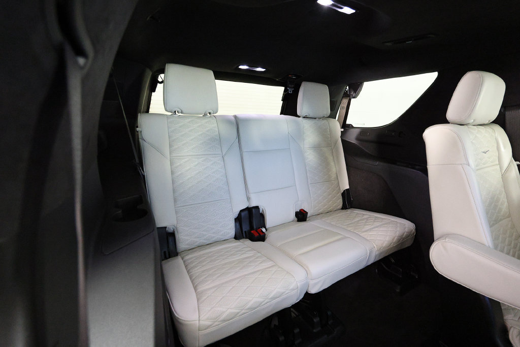 Used 2025 Cadillac Escalade Sport Platinum AWD/4WD image 12