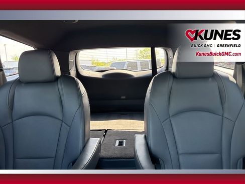 Used 2022 Buick Enclave Premium AWD/4WD image 31