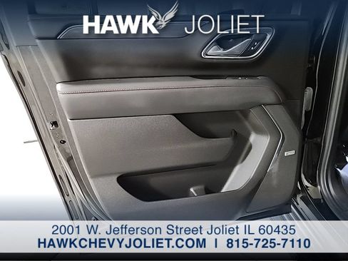 Used 2023 Chevrolet Suburban RST w/ Sport Performance Package AWD/4WD image 22