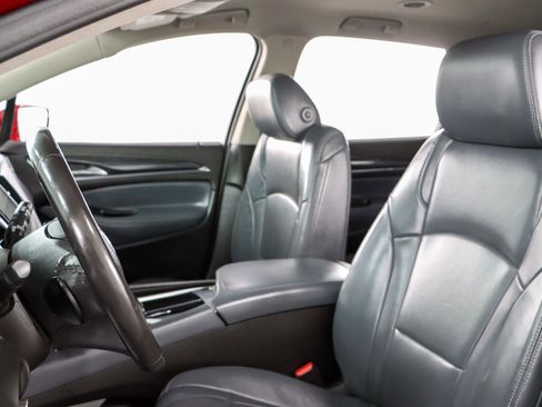 Used 2019 Buick Enclave Essence image 23