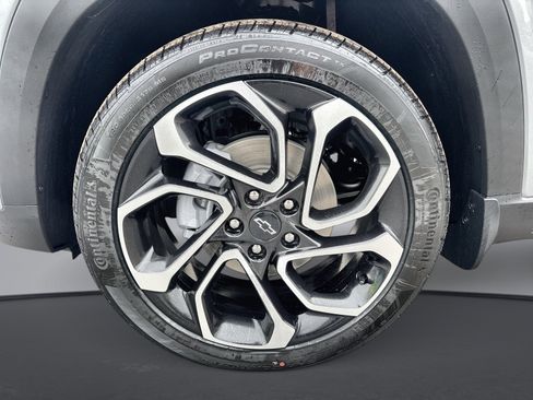 New 2026 Chevrolet Trax RS w/ Driver Confidence Package FWD image 17
