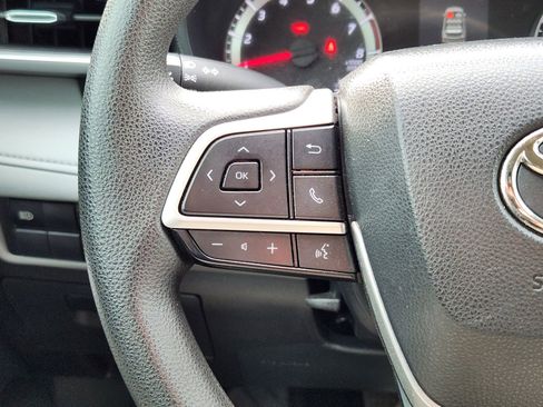 Used 2022 Toyota Highlander L image 30