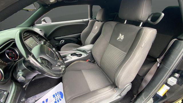 Used 2019 Dodge Challenger R/T Scat Pack RWD image 9
