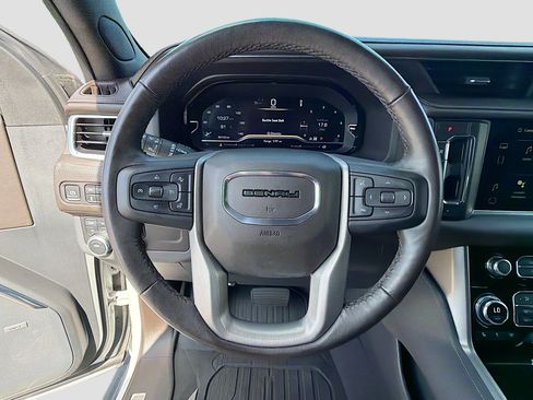 Used 2022 GMC Yukon Denali AWD/4WD image 42