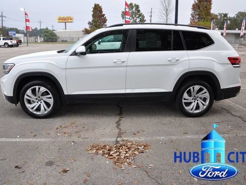 Used 2022 Volkswagen Atlas SE image 2