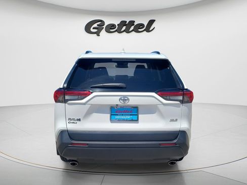 Used 2025 Toyota RAV4 XLE w/ Convenience Package FWD image 6