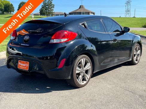 Used 2016 Hyundai Veloster w/ Option Group 02 FWD image 9