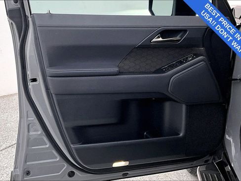 Used 2025 Lexus GX 550 w/ Accessory Package (2T) image 24