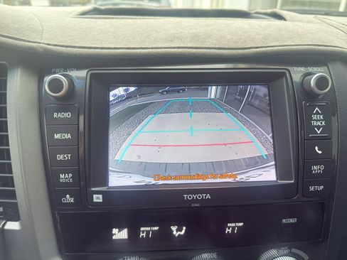 Used 2013 Toyota Sequoia Platinum image 15