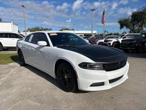 Certified 2020 Dodge Charger SXT image 7