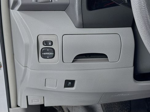 Used 2011 Toyota Camry LE w/ LE Extra-Value Pkg image 10