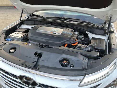 Used 2023 Hyundai Nexo Limited image 24