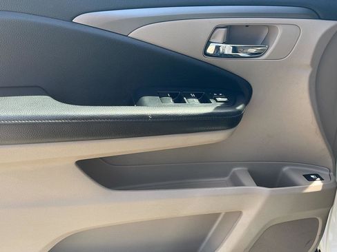 Used 2019 Honda Pilot LX image 21