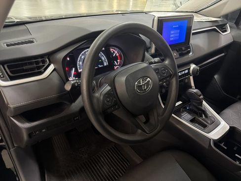 Used 2024 Toyota RAV4 XLE w/ Convenience Package FWD image 7
