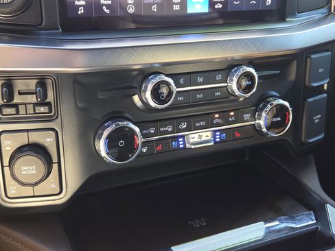 Used 2024 Ford F350 King Ranch image 19