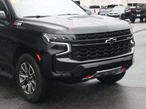 Used 2024 Chevrolet Tahoe Z71 w/ Luxury Package AWD/4WD image 9