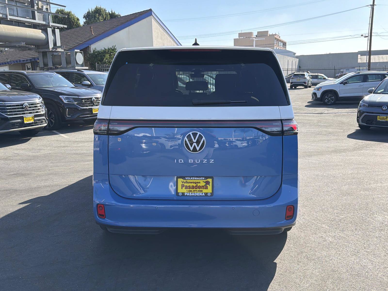 Certified 2025 Volkswagen ID. Buzz Pro S RWD image 5