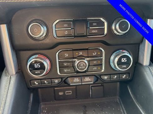 Used 2023 GMC Yukon SLT image 25