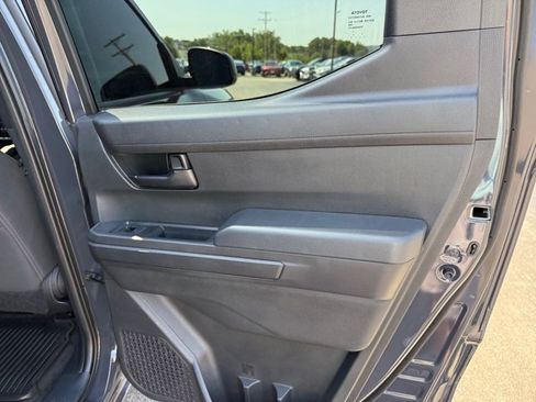 Used 2024 Toyota Tacoma SR5 AWD/4WD image 33