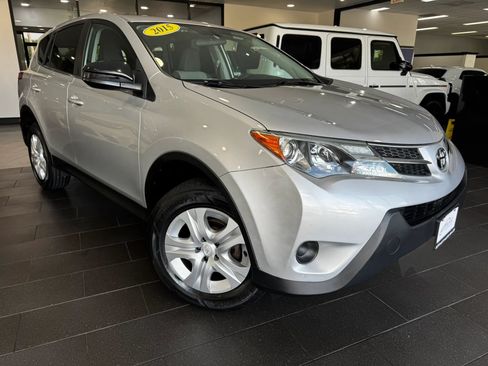 Used 2015 Toyota RAV4 LE FWD image 7