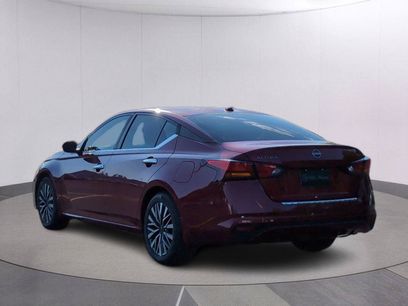 Used 2023 Nissan Altima 2.5 SV