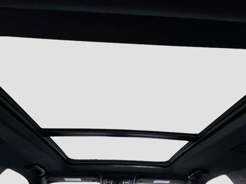 Used 2022 Chevrolet Suburban Premier image 22