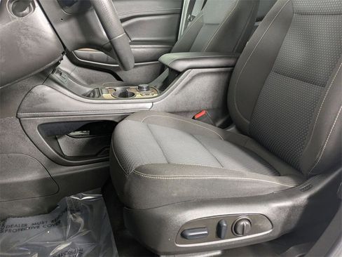 Used 2023 GMC Acadia SLE w/ Driver Convenience Package image 12