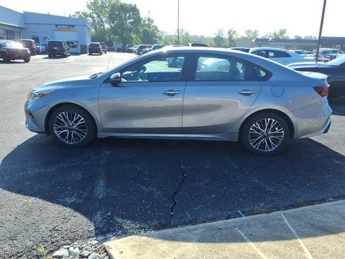 Used 2024 Kia Forte GT-Line w/ GT-Line Premium Package FWD image 4