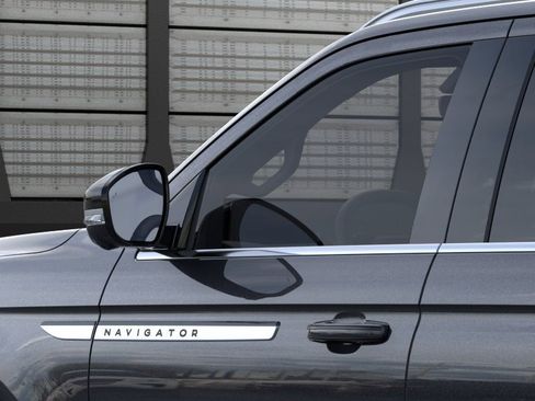 New 2026 Lincoln Navigator L Premier AWD/4WD image 20