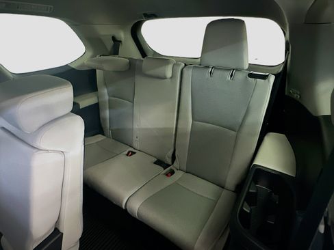 Used 2025 Toyota Grand Highlander AWD image 30