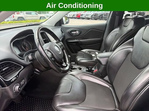 Used 2020 Jeep Cherokee Latitude Plus AWD/4WD image 21