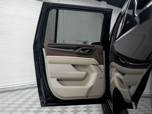 Used 2023 GMC Yukon XL Denali AWD/4WD image 84