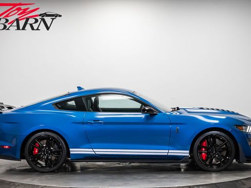 Used 2021 Ford Mustang Shelby GT500 w/ Technology Package image 6