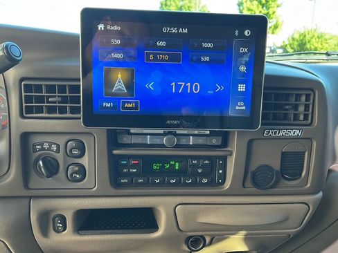 Used 2004 Ford Excursion Limited AWD/4WD image 28