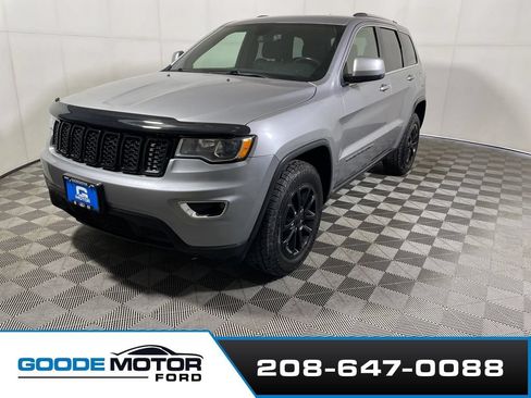 Used 2021 Jeep Grand Cherokee Laredo AWD/4WD image 4